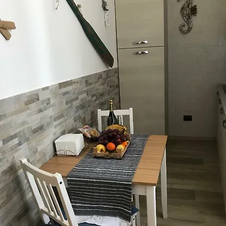 Dimora Fronte Del Porto Lägenhet *
