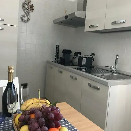 Lägenhet Dimora Fronte Del Porto *